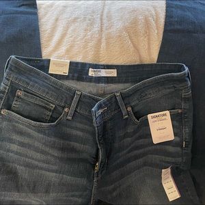 Womens levi signature straight jeans